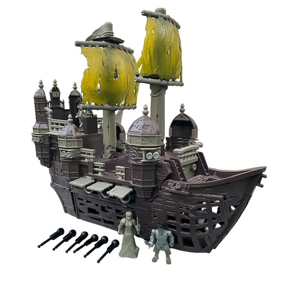 DisneyPirates of Caribbean Dead Men tell no tales silent Mary Ghost Ship Toy